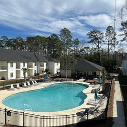 pool at verandas apartments in Thomasville, GA